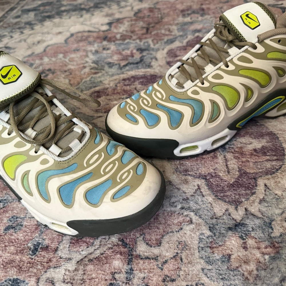Nike Men Sneakers - Tan, Blue, and Green